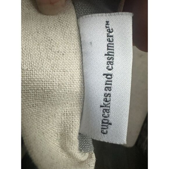 NO PLACE LIKE GIGI’s 16x16 Embroider Toss Throw Pillow Neutral Gray Grandma New - Picture 3 of 4